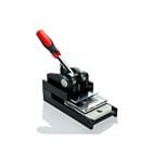 Emporte-pièce pour badges avec outil interchangeable